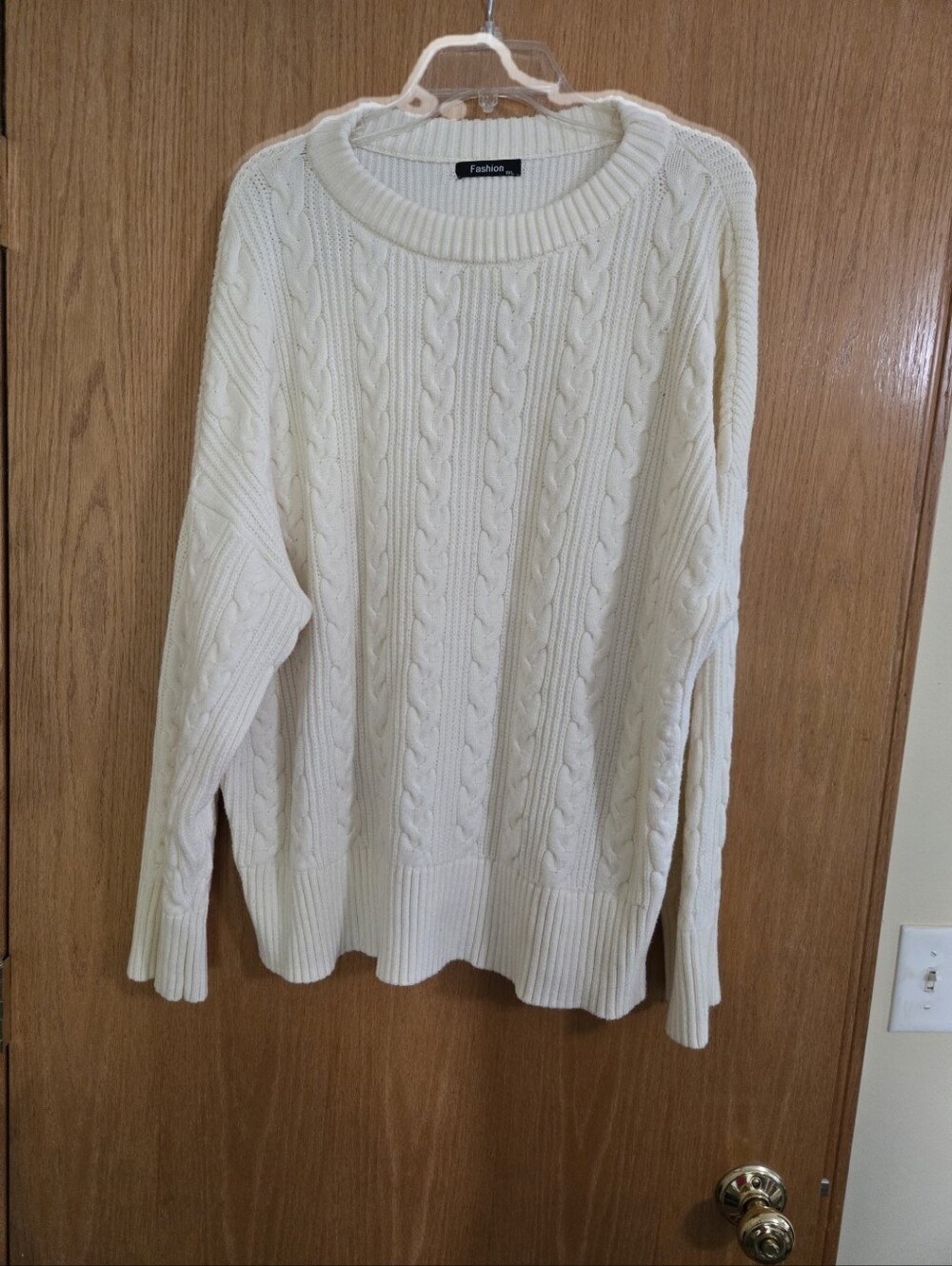 Cream Cable Knit Crewneck Sweater - Brand Fashion